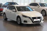 Nissan Altima  / 2.5 L